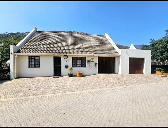 3 BEDROOM HOUSE FOR SALE IN VAKANSIEPLAAS